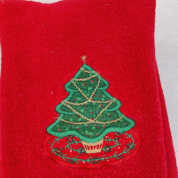 Cannon Red Christmas Tree Joy Embroidered Holiday Fringe Fingertip Towels VTG 2 - Picture 3 of 9